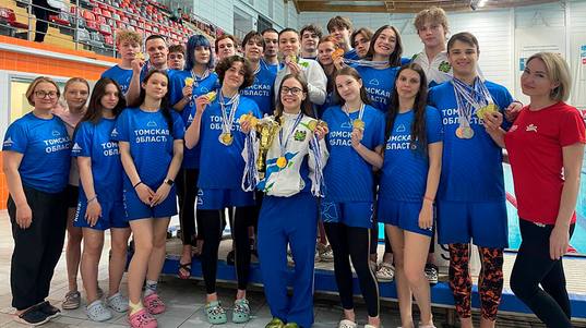 Подводники выиграли чемпионат России по плаванию в ластах