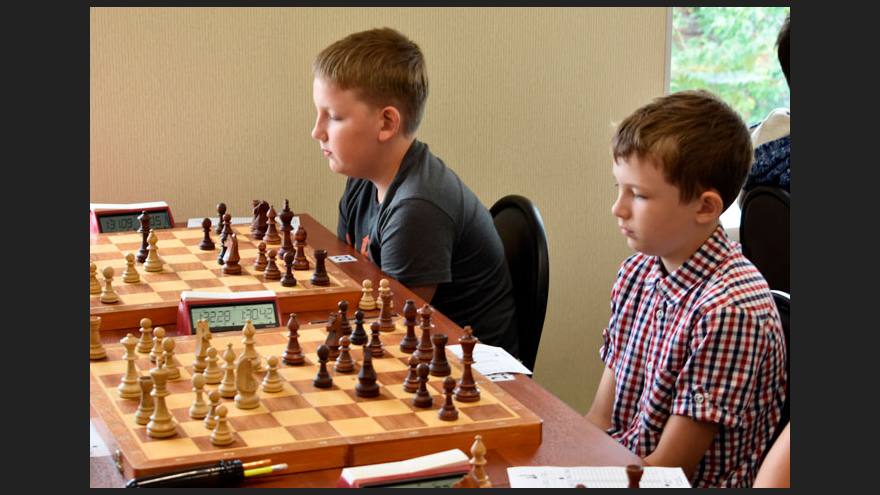 На призы первенства области претендуют более 300 шахматистов
