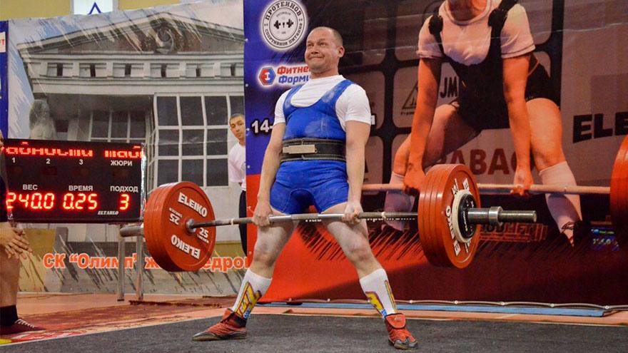Илья Колесов отличился на Кубке РФ по пауэрлифтингу