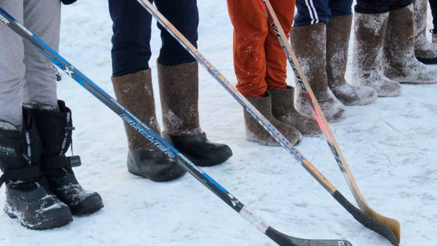 «Сибиряк» победил в турнире по хоккею на валенках