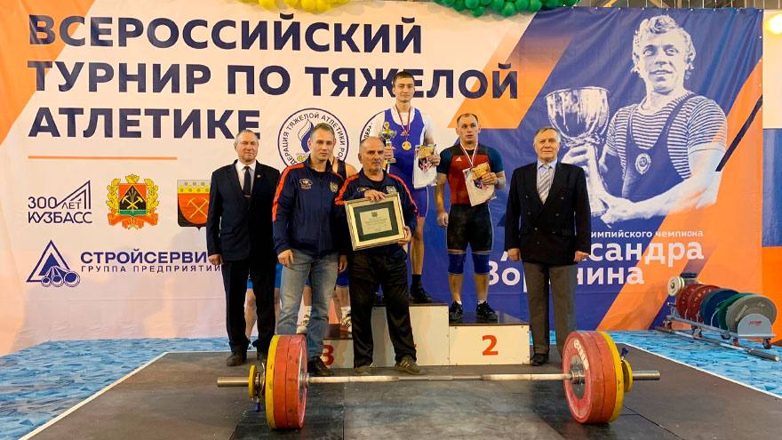 Томские штангисты завоевали медали на всероссийском турнире