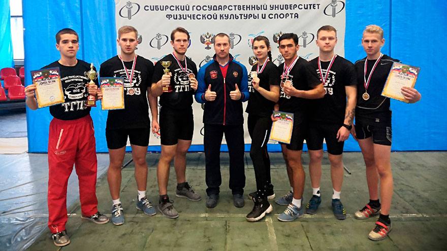 Томские студенты отличились на всероссийском турнире по гиревому спорту