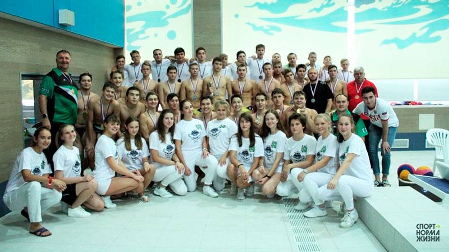 Томичи победили на первенстве Сибири по водному поло