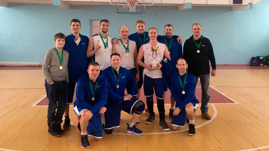 Томские ветераны победили на межрегиональном турнире по баскетболу