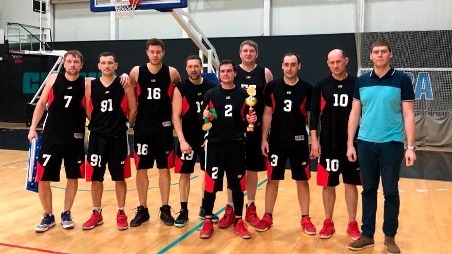 Баскетболисты «Янтаря» победили в первенстве трудовых коллективов 