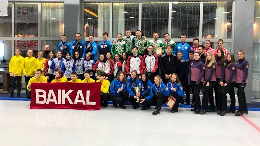 Томичи победили на чемпионате Сибири по керлингу