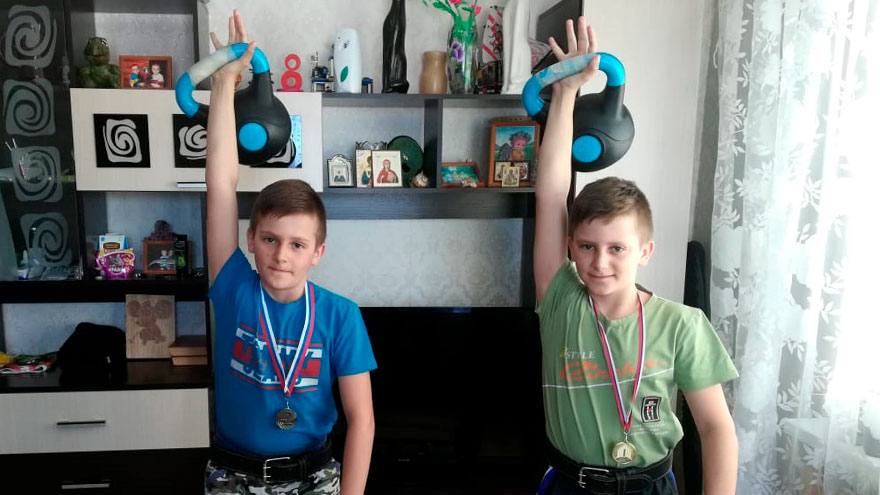 Спортивная самоизоляция братьев-близнецов Найдёновых