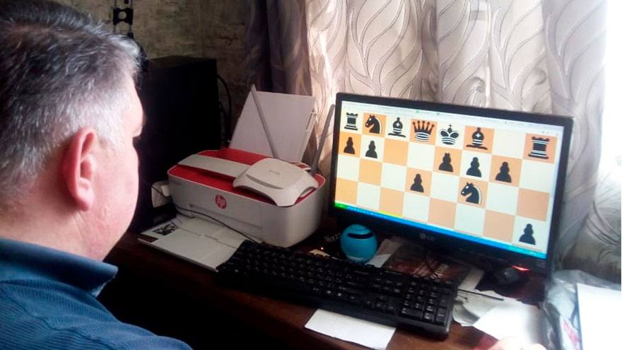 За час участники шахматного интернет-турнира сыграли более 800 партий