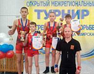 Томичи стали призерами межрегионального турнира по греко-римской борьбе