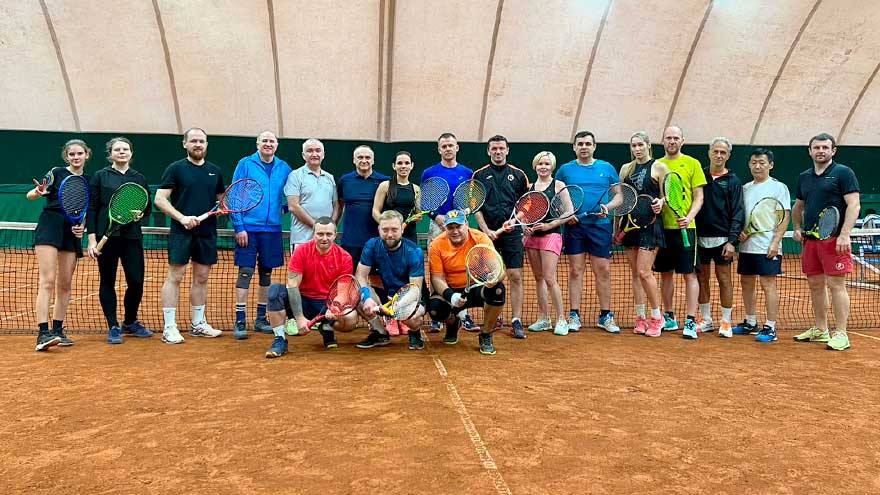 Сотый турнир теннисного сезона. Репортаж SportUs.Рro с кортов клуба «Чемпион»
