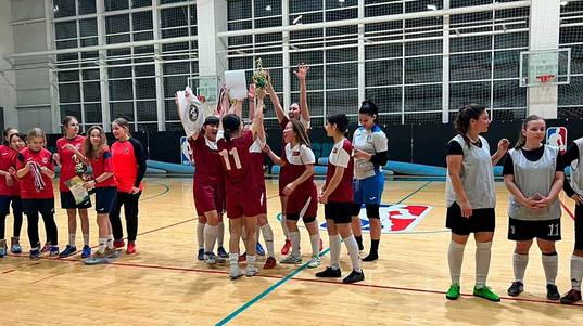 Студентки СибГМУ победили на региональном чемпионате по мини-футболу