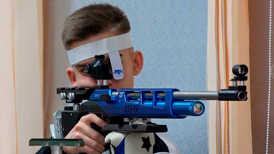 Томские стрелки готовятся к первенству России. Репортаж SportUs.Рro из тира ДЮСШ № 16
