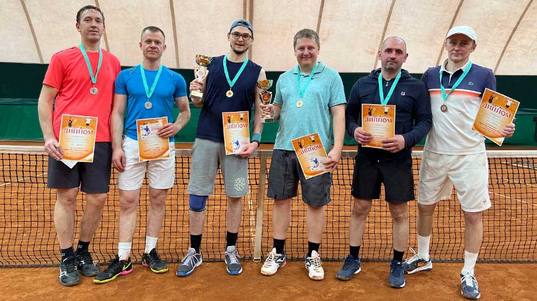Кемеровчане, томичи и северчане поделили теннисные призы