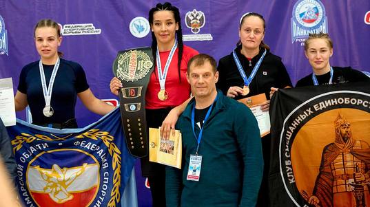 Томичка стала чемпионкой РФ по панкратиону. Репортаж SportUs.Pro из клуба «Шторм»