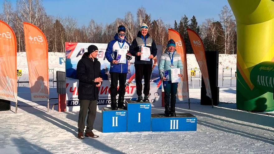 Томская лыжница на пьедестале почета чемпионата федеральных округов