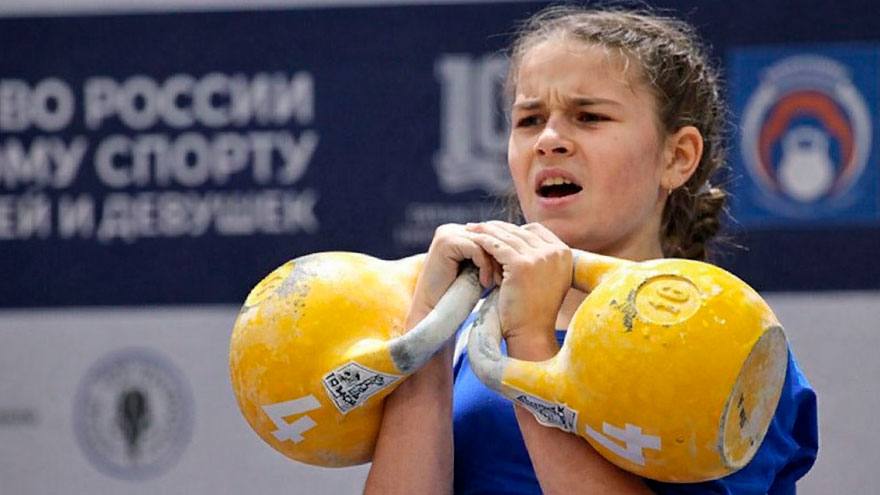 Томские гиревики поборются за медали первенства России