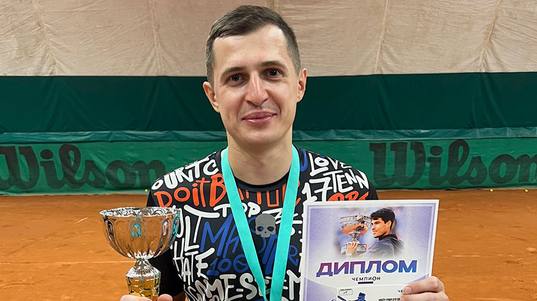 Александр Деев победил на теннисном турнире категории «Тур»