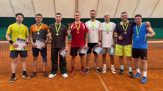 Марат Арефьев и Иван Соколов выиграли парный теннисный турнир