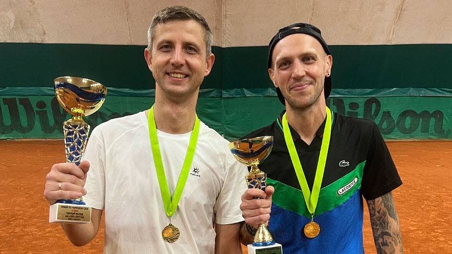 Теннисисты Дмитрий Дурнин и Антон Ошкин выиграли парный турнир